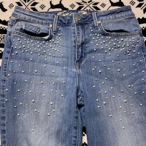 cute pearl ripped jeans!